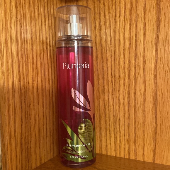 Bath & Body Works Signature Plumeria Fragrance Mist 8 oz Retired Discontinued - Picture 5 of 8
